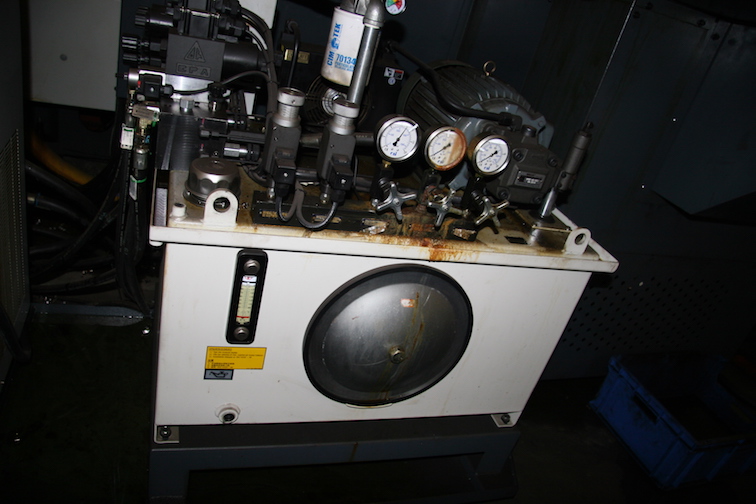 Machining Centres (General)/4 CNC Vision Wide VTEC NF, 2 x 3223 and 2 x 3232 Double Column Machining Centers