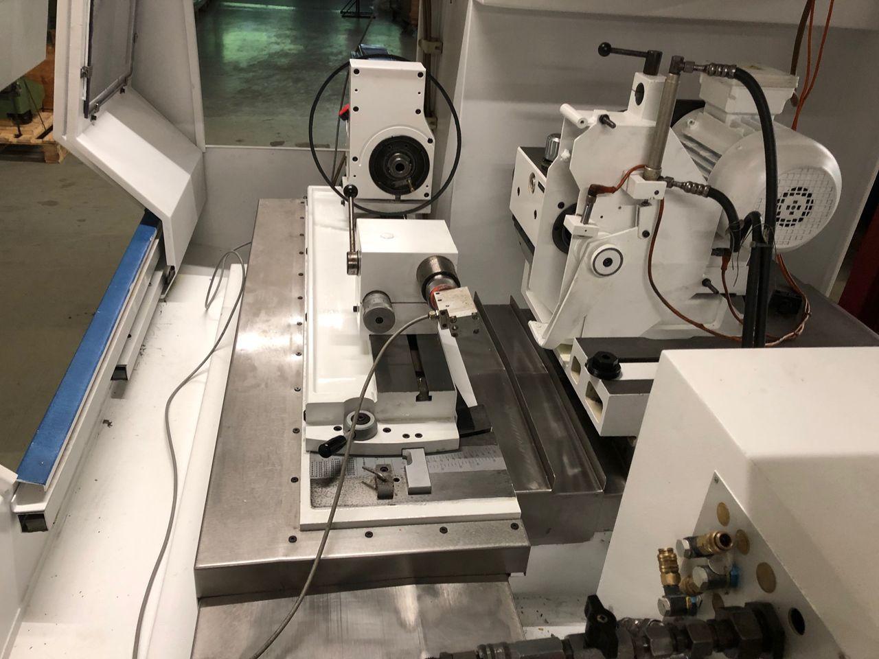 Cylindrical Grinders/STUDER S-20 CNC CYLINDRICAL GRINDING MACHINE