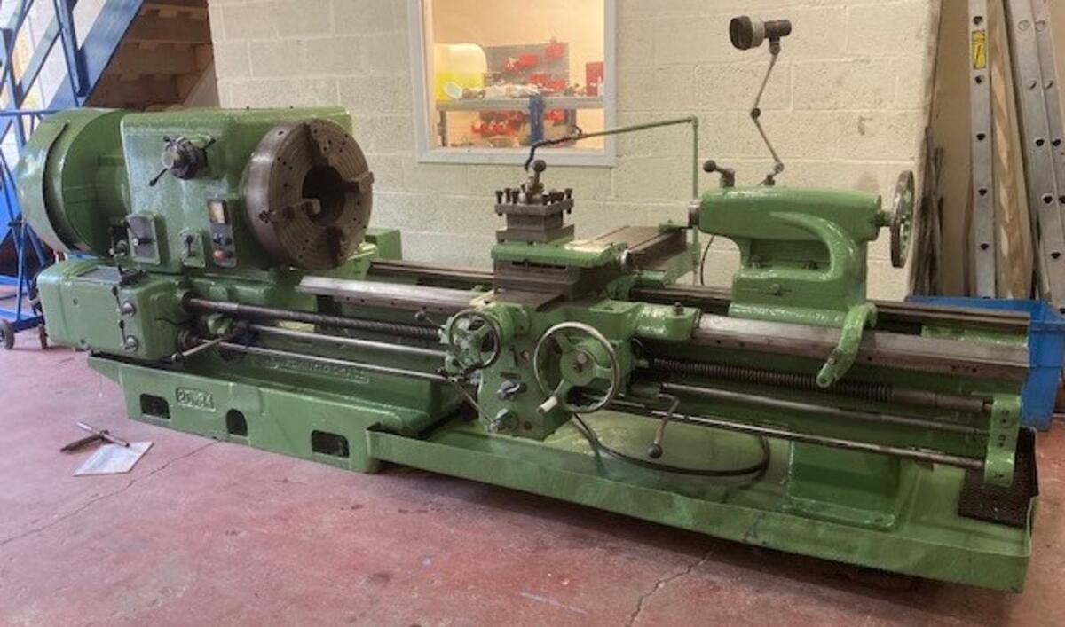 Oil country lathes/Dean Smith and Grace Type 25P Hollow Spindle Oil Country Lathe