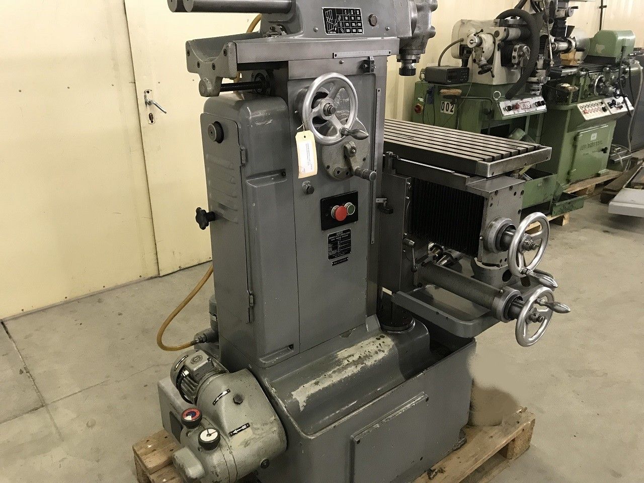 Milling/UNIVERSAL MILLING MACHINE SIXIS S-103