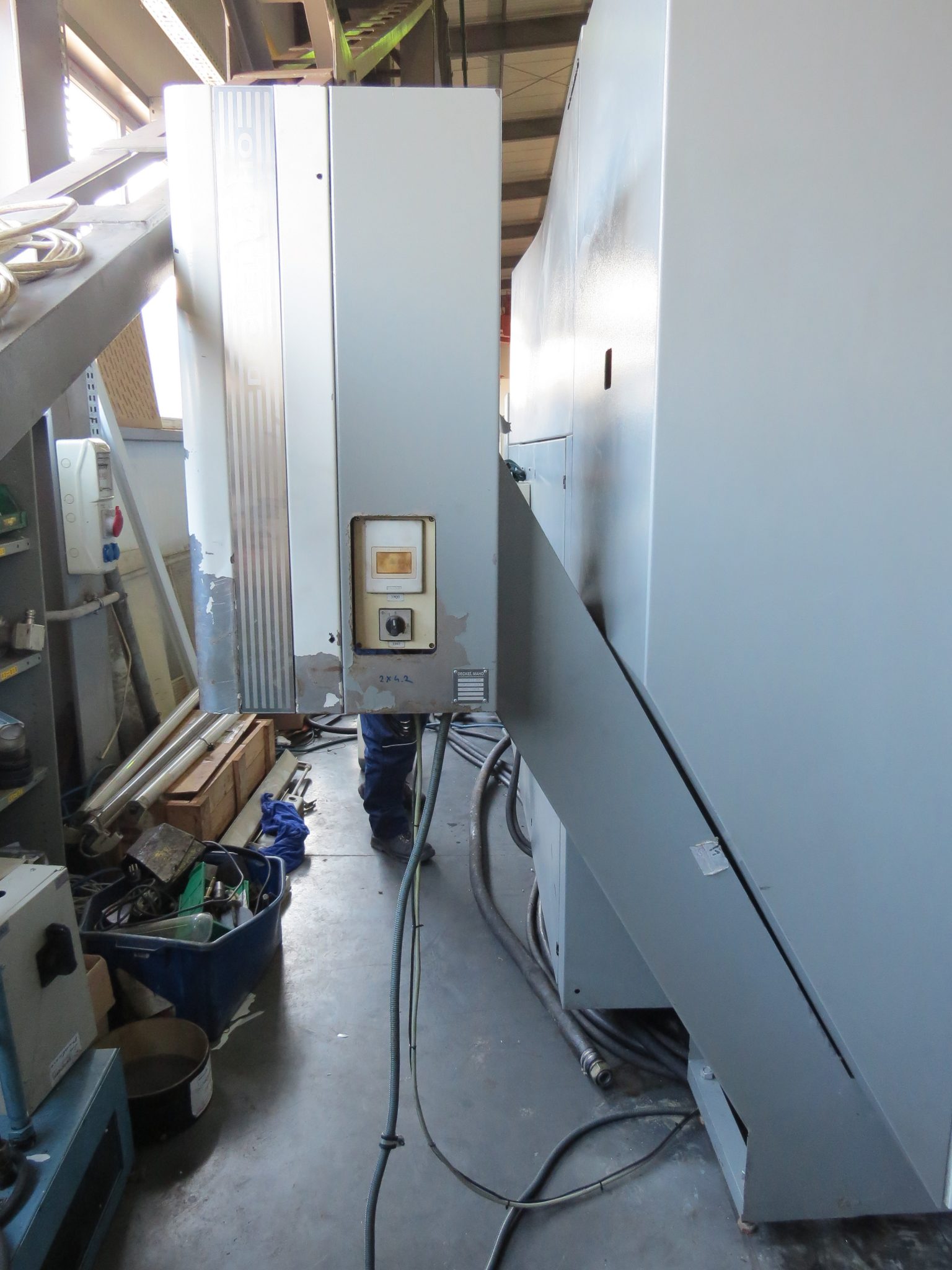 Machining Centres (General)/DECKEL MAHO DMC 60 S, 6-sided machining, bar feeder
