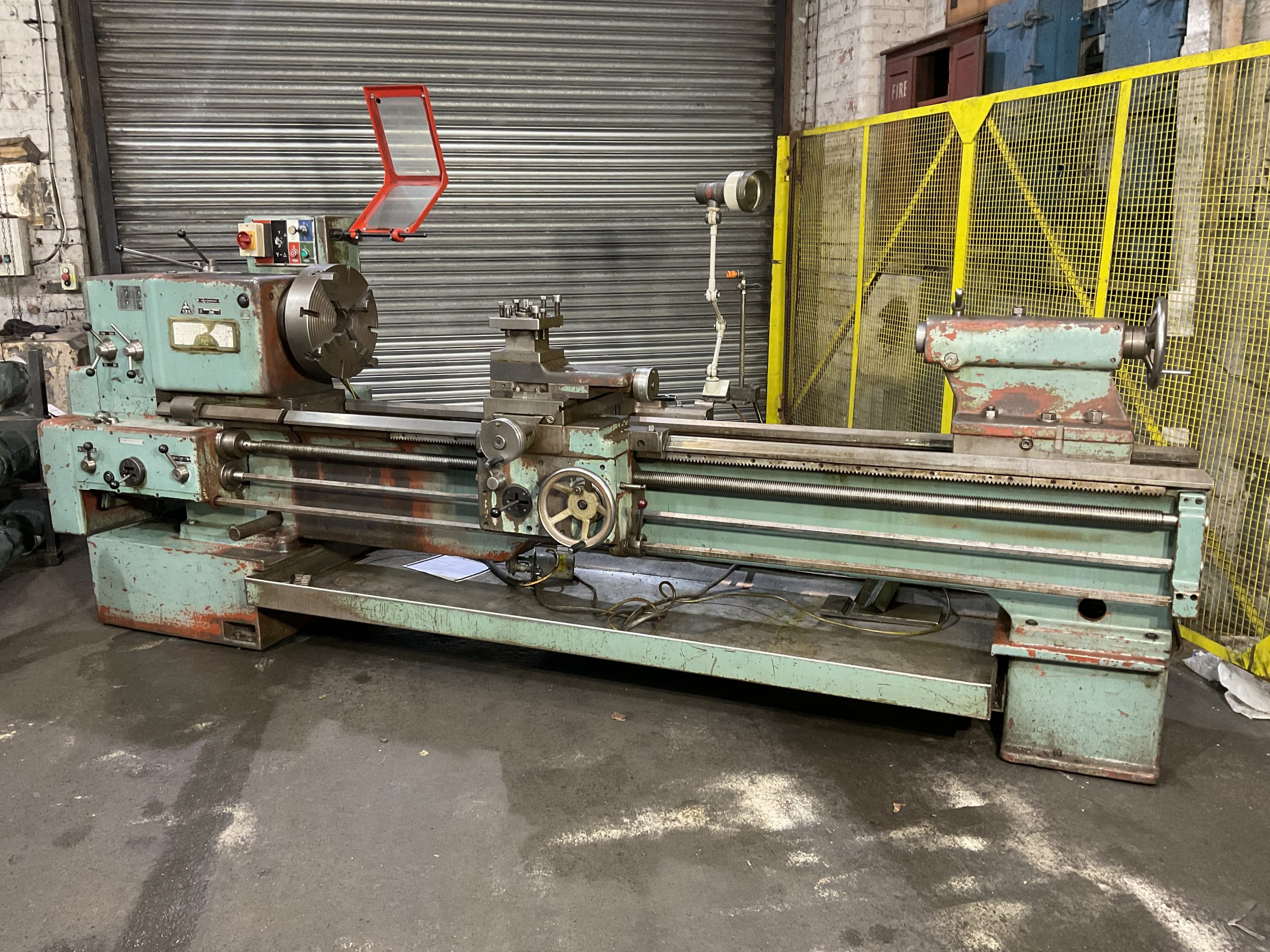 Gap Bed Lathes/TOS SN63 x 2000 mm Gap Bed Centre Lathe,