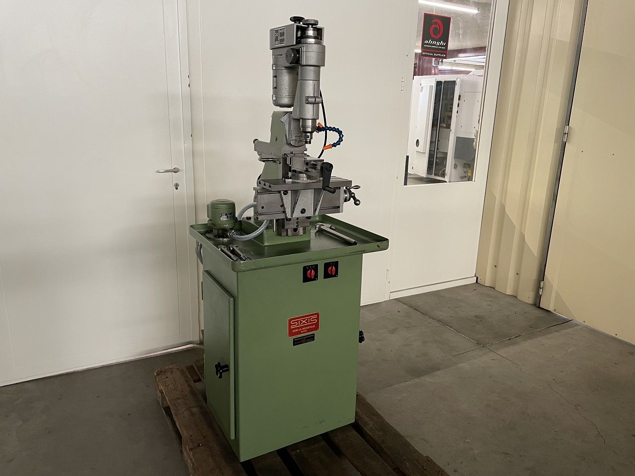 Milling/UNIVERSAL MILLING MACHINE SIXIS TYPE S-101