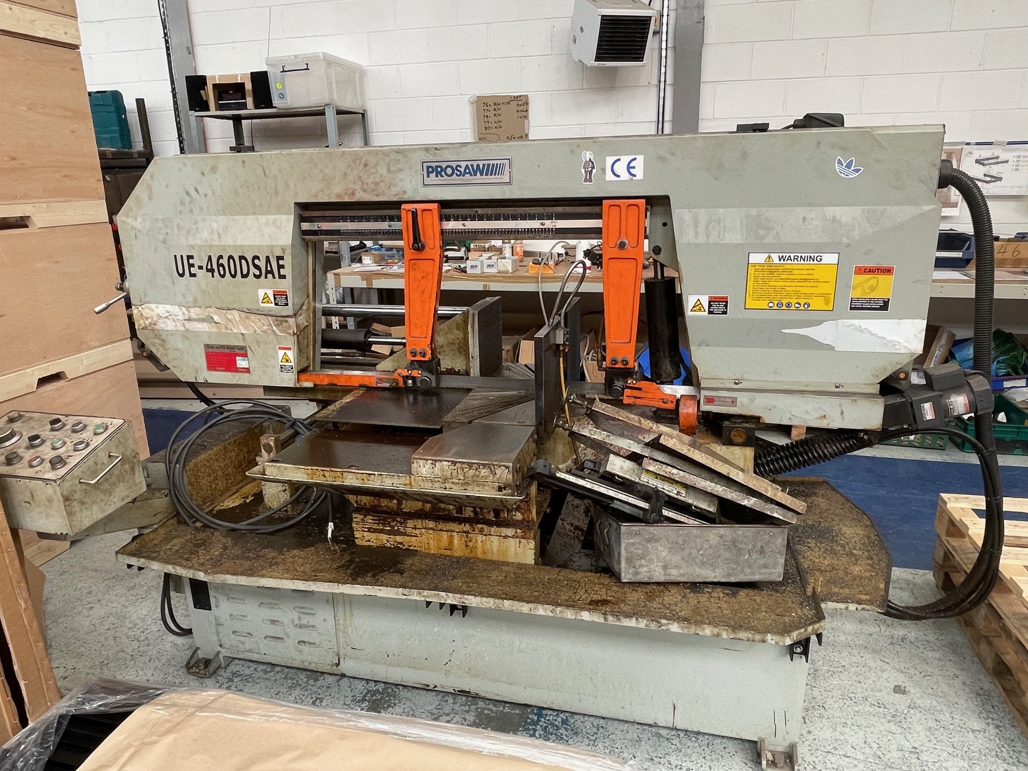 Horizontal Bandsaws/Waytrain UE460DSAE Semi-Automatic Double Mitre Horizontal Bandsaw