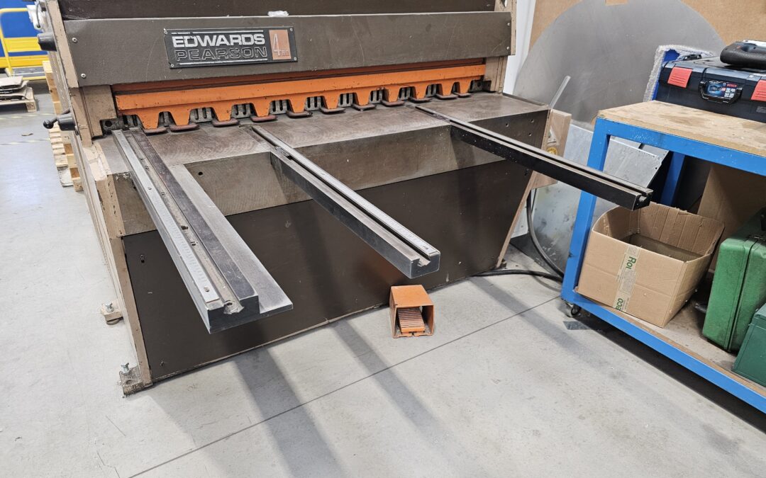 Guillotines/Edwards DD 4/1270 Direct Drive Mechanical Shear