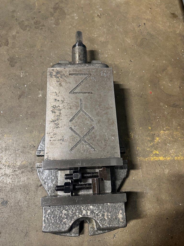 Vise/Used XYZ Machine Vice - 6" jaw width (4679)