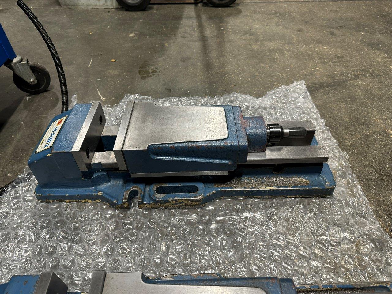 Vise/Used Vertex Hydraulic Machine Vice (4685)