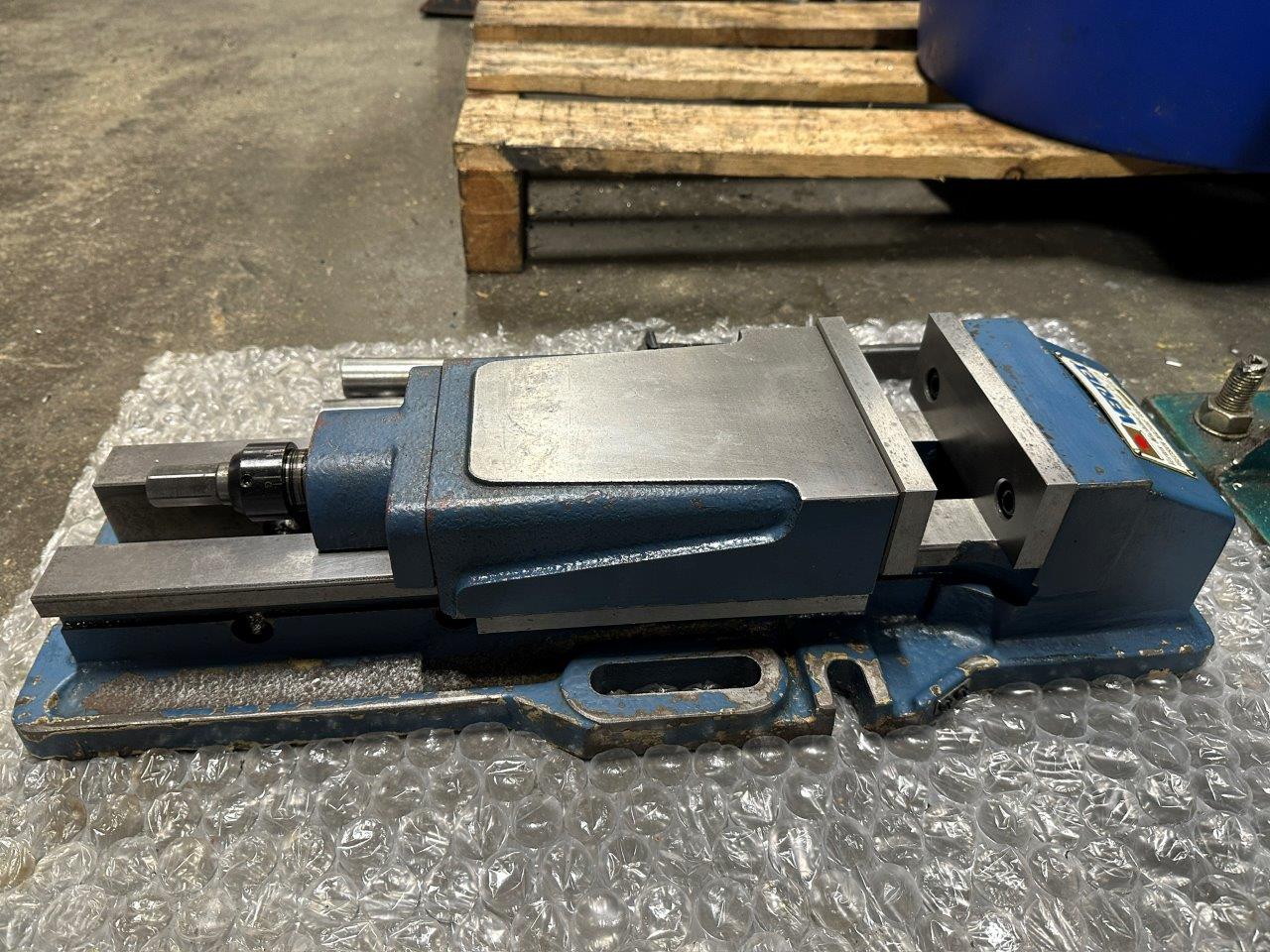 Vise/Used Vertex Hydraulic Machine Vice (4685)