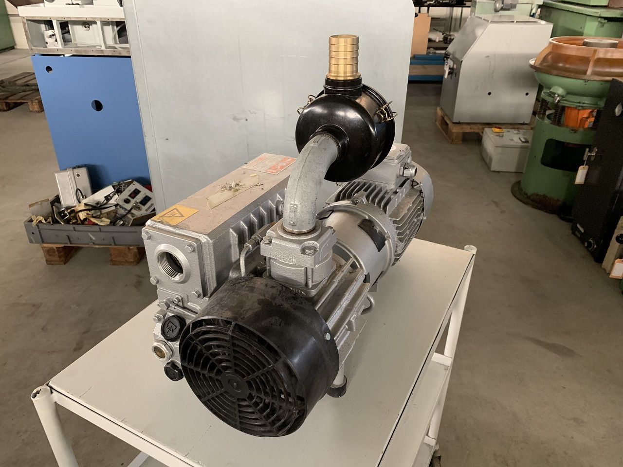 Miscellaneous/VACUUM PUMP BUSCH TYPE RA-0040 F