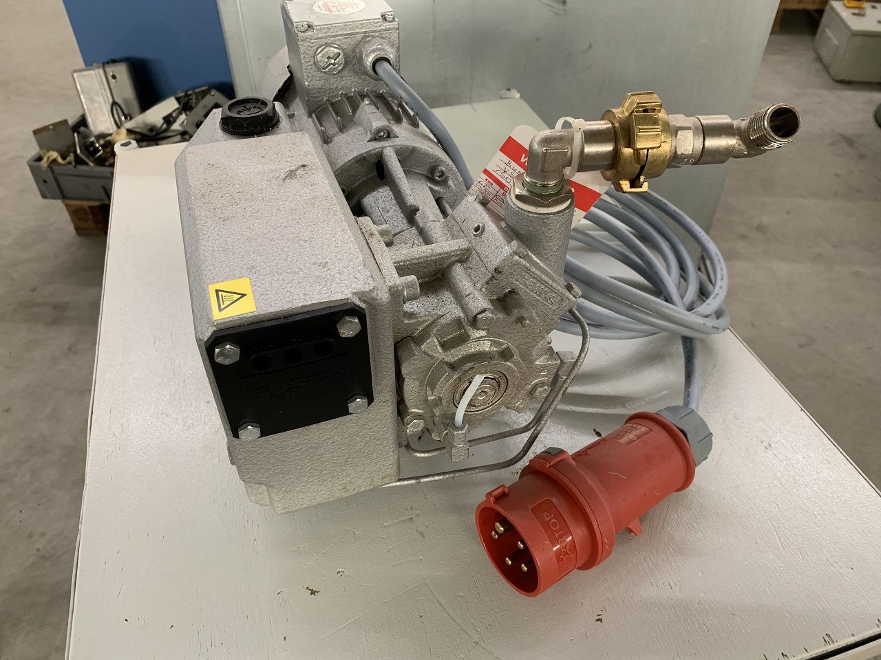 Miscellaneous/VACUUM PUMP BUSCH TYPE RA-0010 C