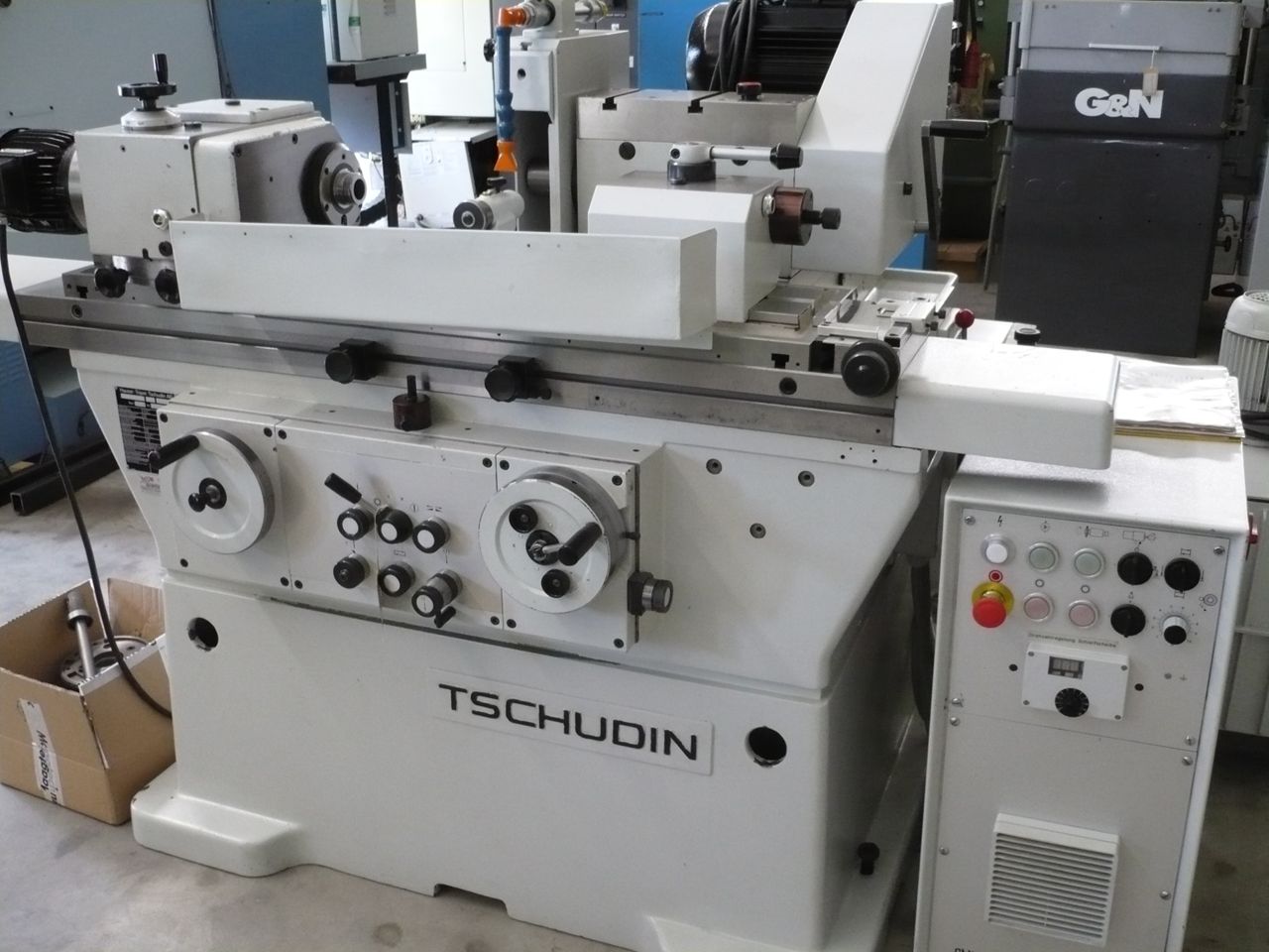 Cylindrical Grinders/CYLINDRICAL GRINDING MACHINE TSCHUDIN HTG-410