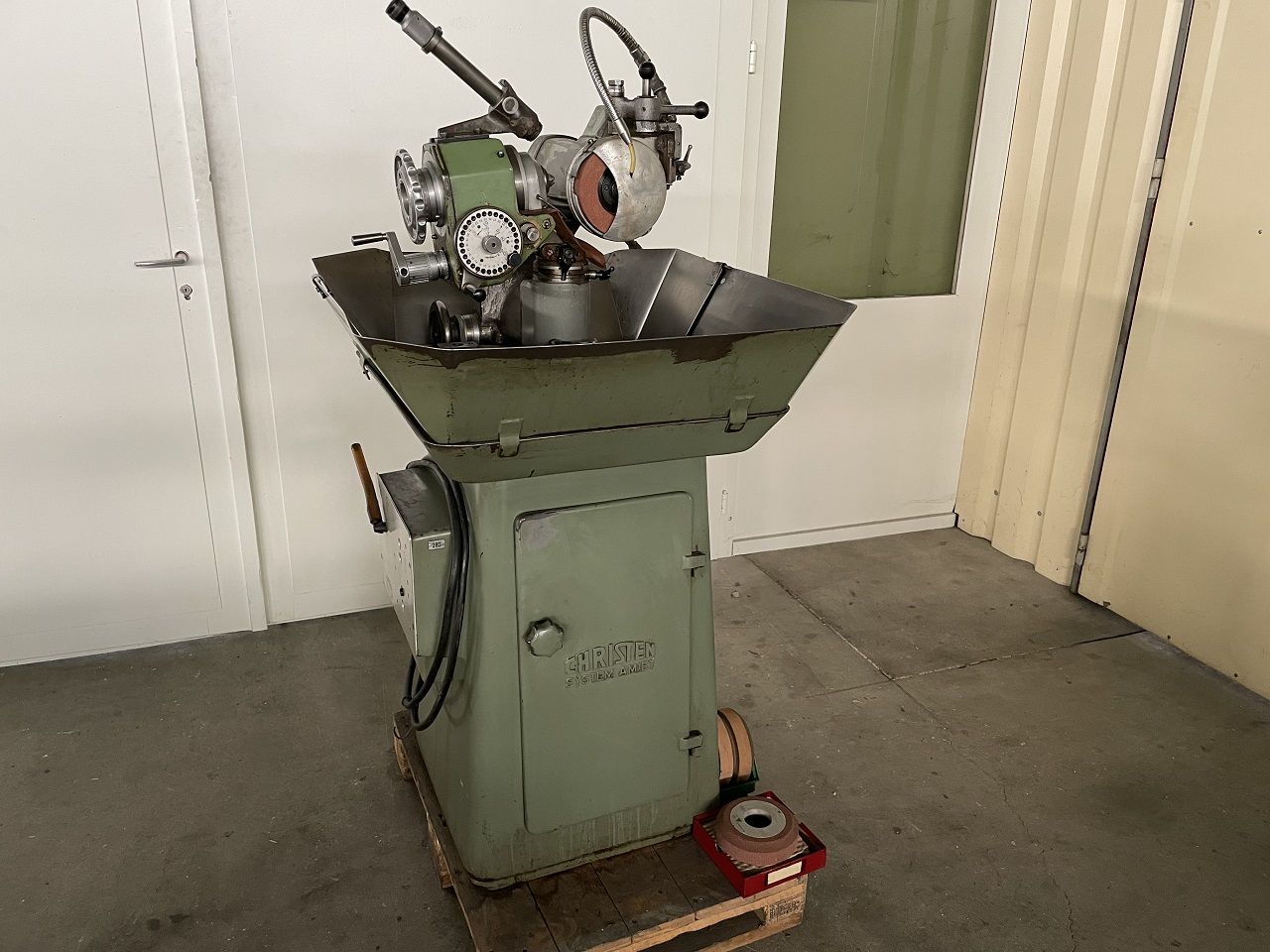 Grinding/DRILL GRINDING MACHINE CHRISTEN TYPE 2-32