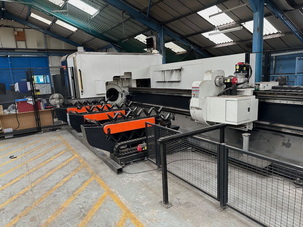 Laser Cutting/Fabri-gear 220 II 2.5kW 7 Axis Laser Tube Cutter