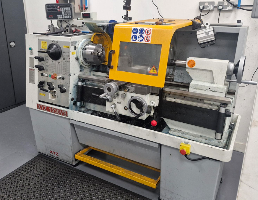 Lathes (CNC and Manual)/XYZ 1530VS Gap Bed Centre Lathe