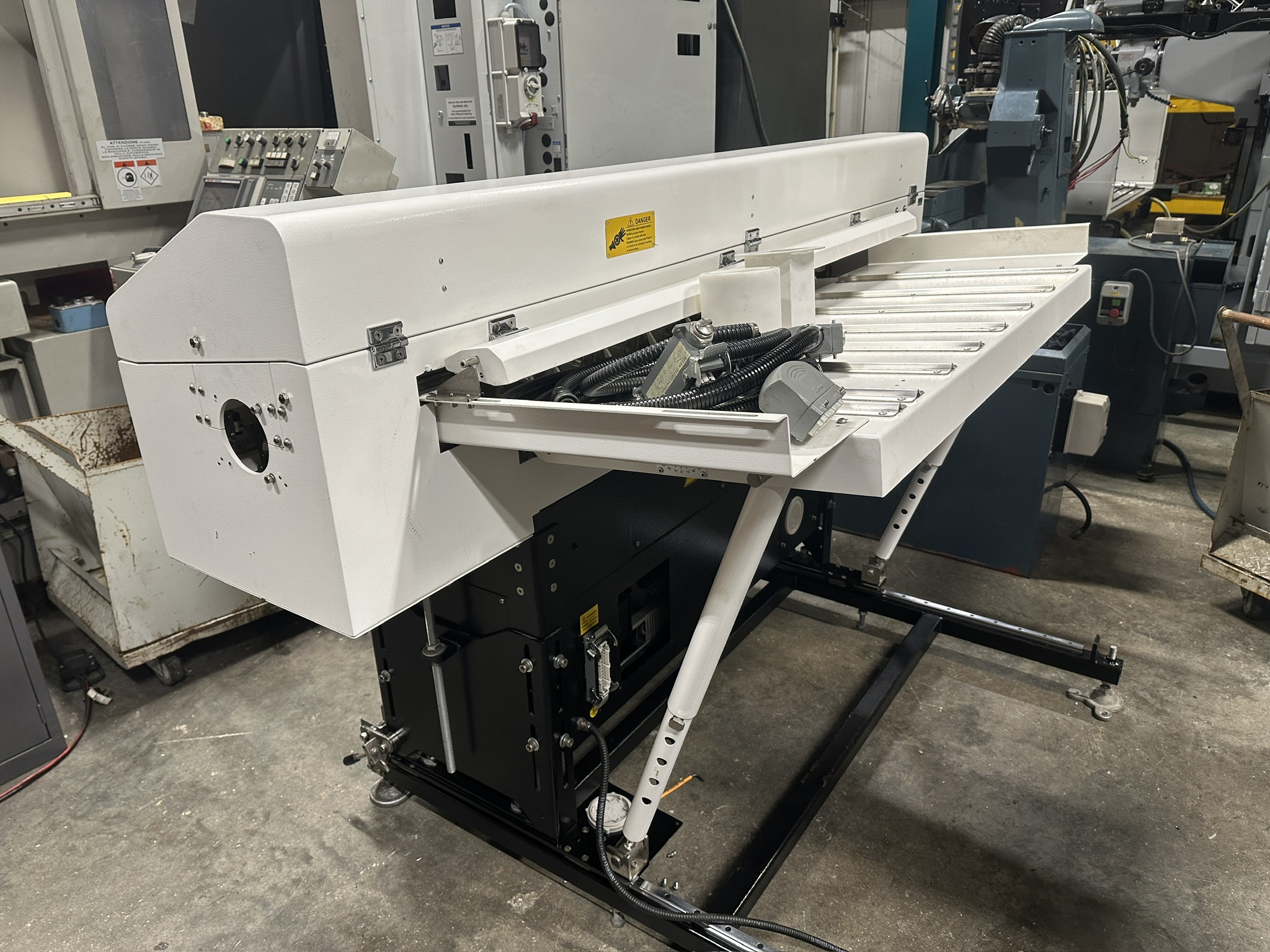 Barfeeds/Used Hydrafeed MSV65 Barfeeder (4764)