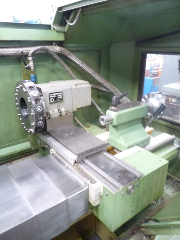 Lathes (CNC and Manual)/AVM Angelini Tornio CNC Centre Lathe