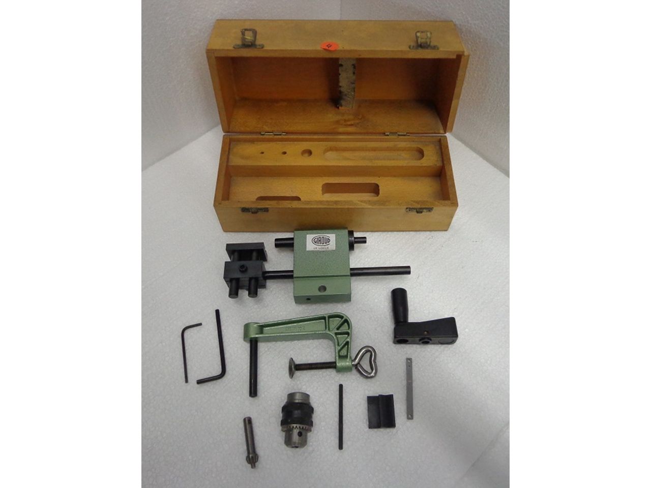 Spares & Accessories/DRILLBENCH GIROUD WITH DRILLCHUCK B12