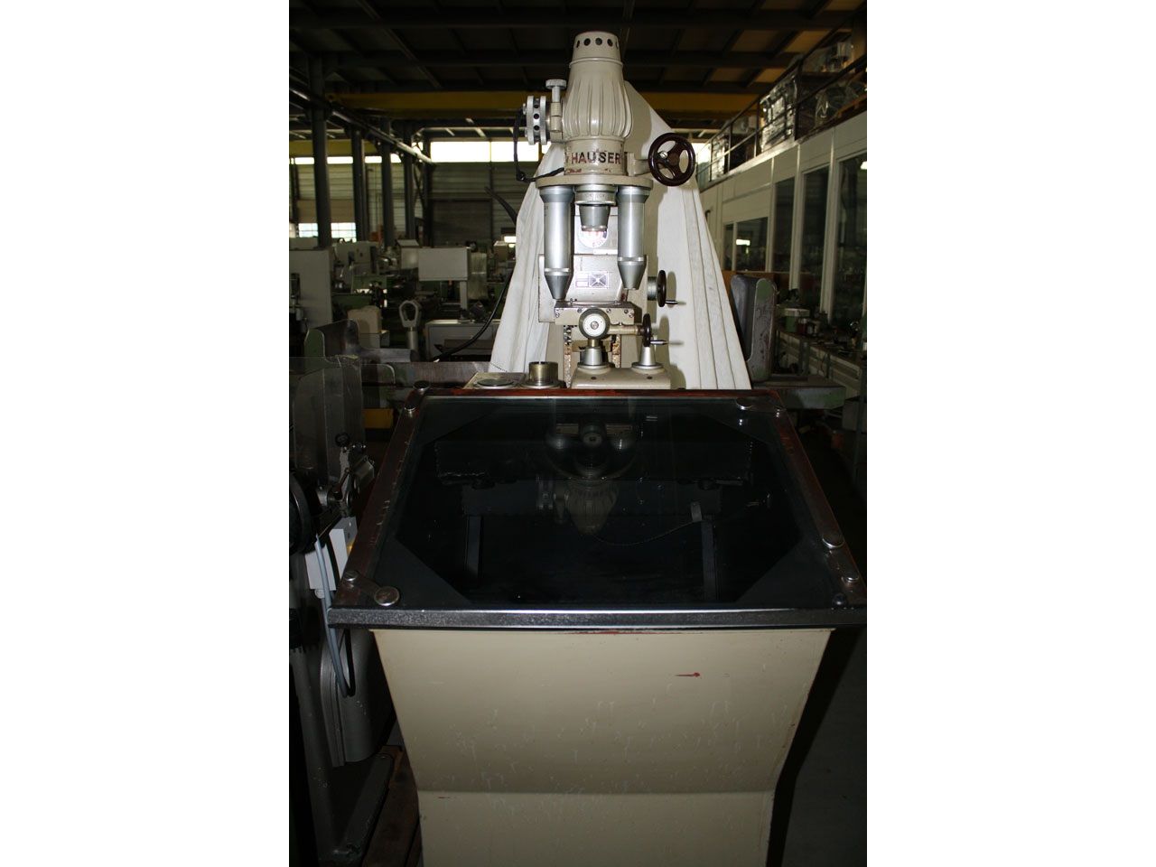 Miscellaneous/PROFILE PROJECTOR HAUSER TYPE P215