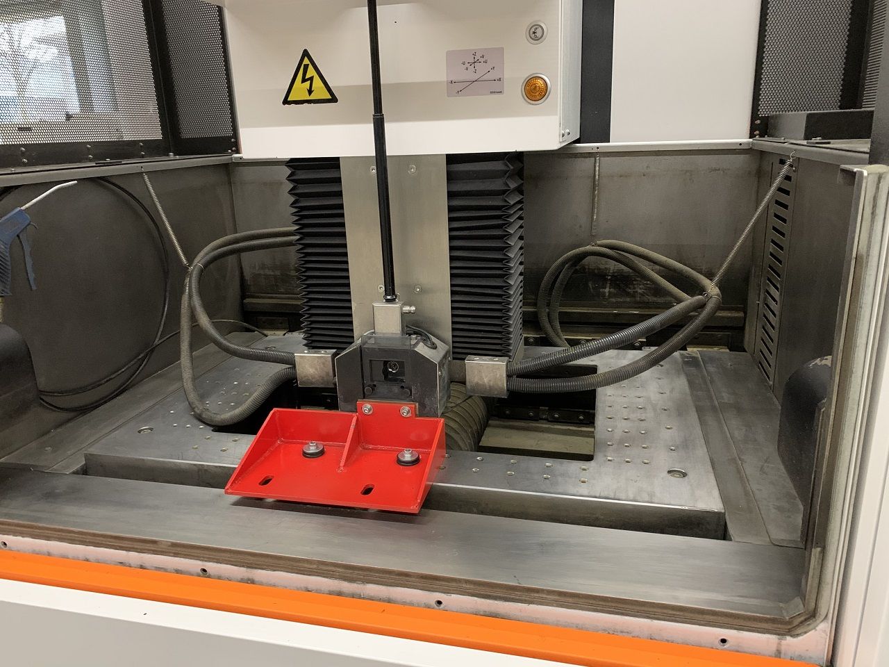 Electro Discharge Machining/WIRE ED-SINKING MACHINE CHARMILLES CUT E 600