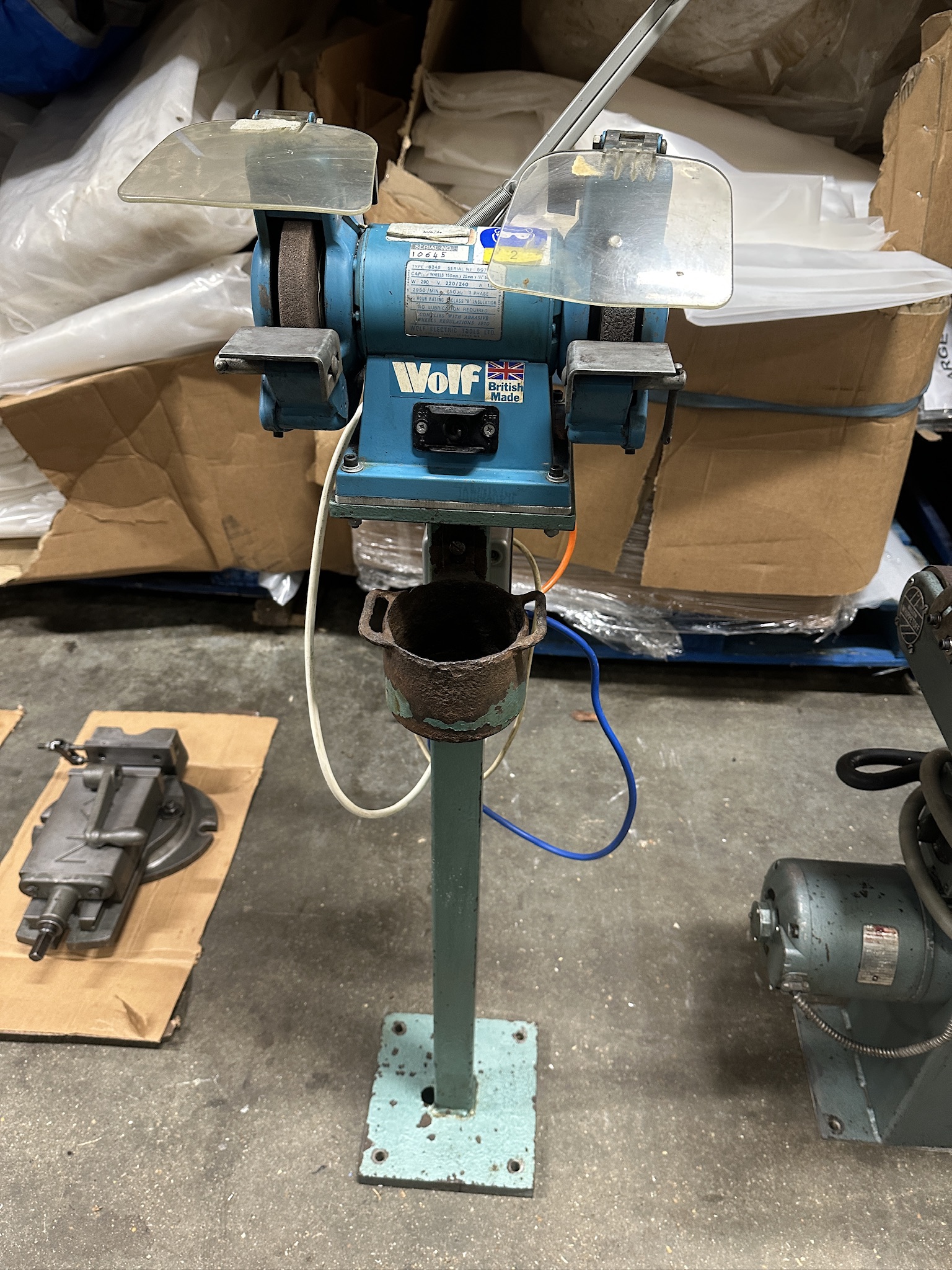Double-Sided Grinder/Used Wolf Double Ended Pedestal Grinder (4760)