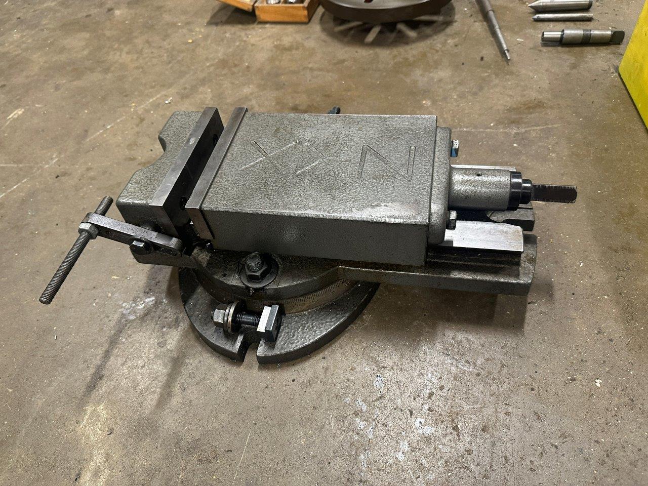 Vise/Used XYZ Machine Vice (4821)