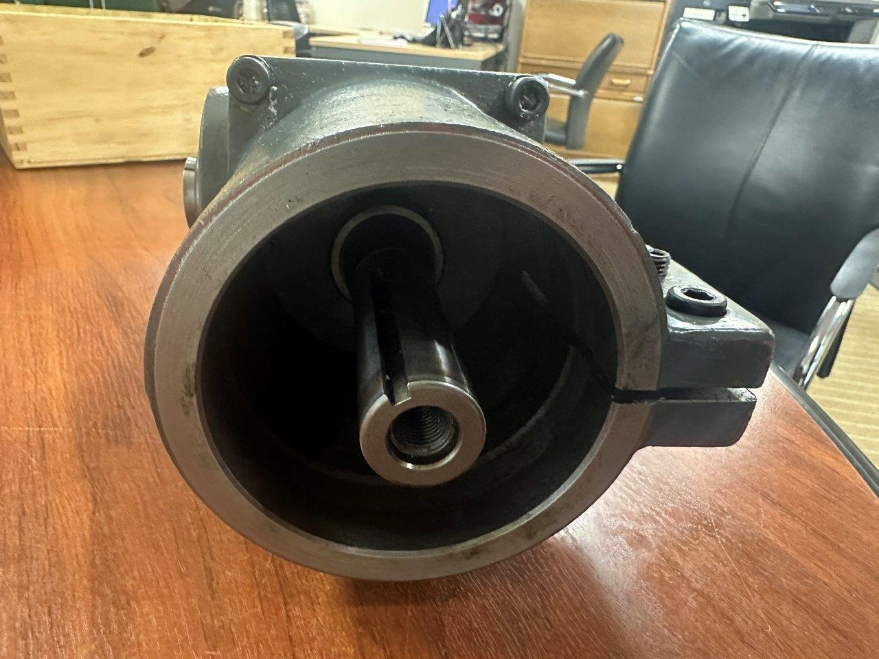Milling Accessories/Used Vertex VHA-R8-M right angle head for turret mill (4881)