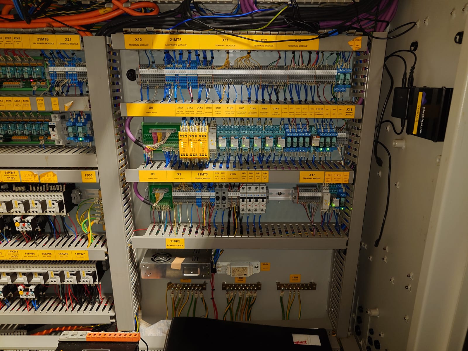 Vertical Machining Centres/Used Hardinge XR300 5AX 5-axis CNC Machining Centre (4526)