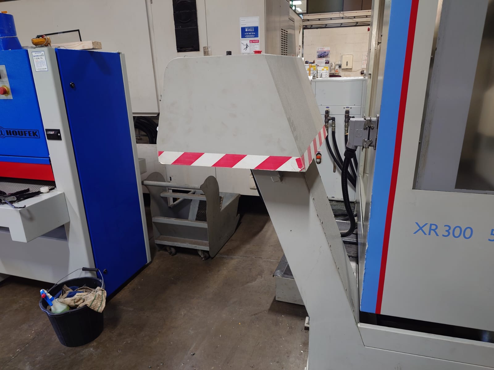 Vertical Machining Centres/Used Hardinge XR300 5AX 5-axis CNC Machining Centre (4526)