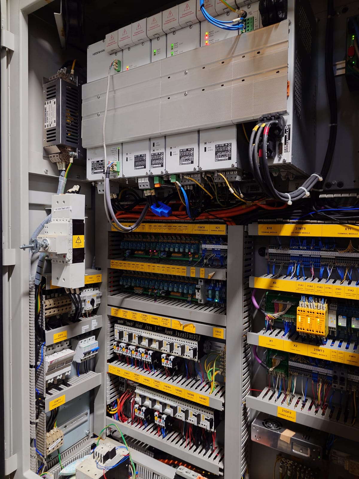 Vertical Machining Centres/Used Hardinge XR300 5AX 5-axis CNC Machining Centre (4526)